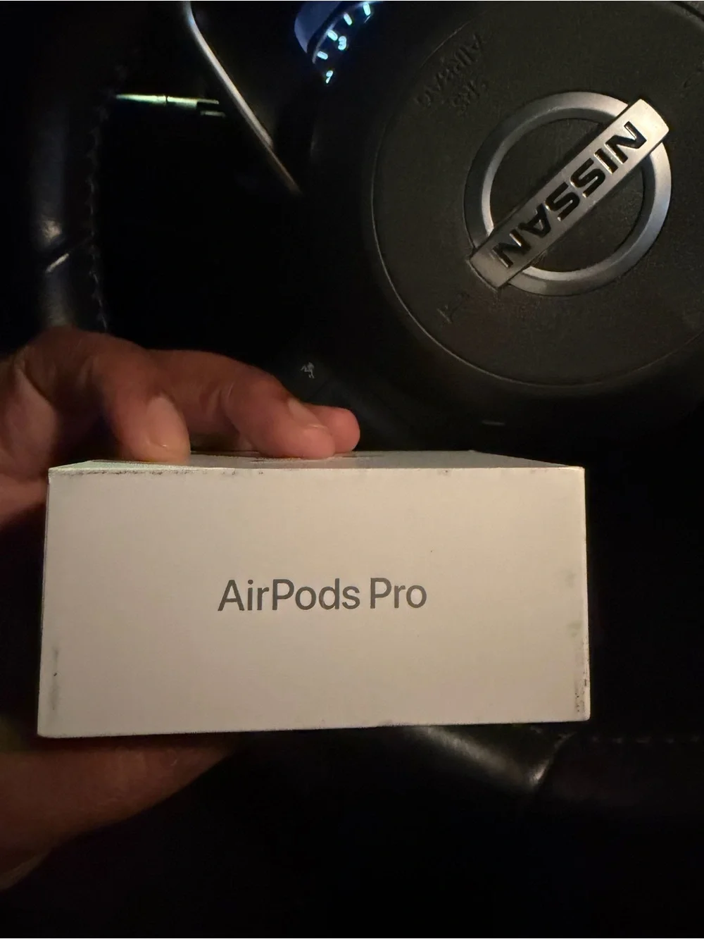 Apple AirPods Pro 3 Packaging - White